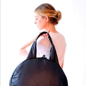 NWT Caraa Circle Tote